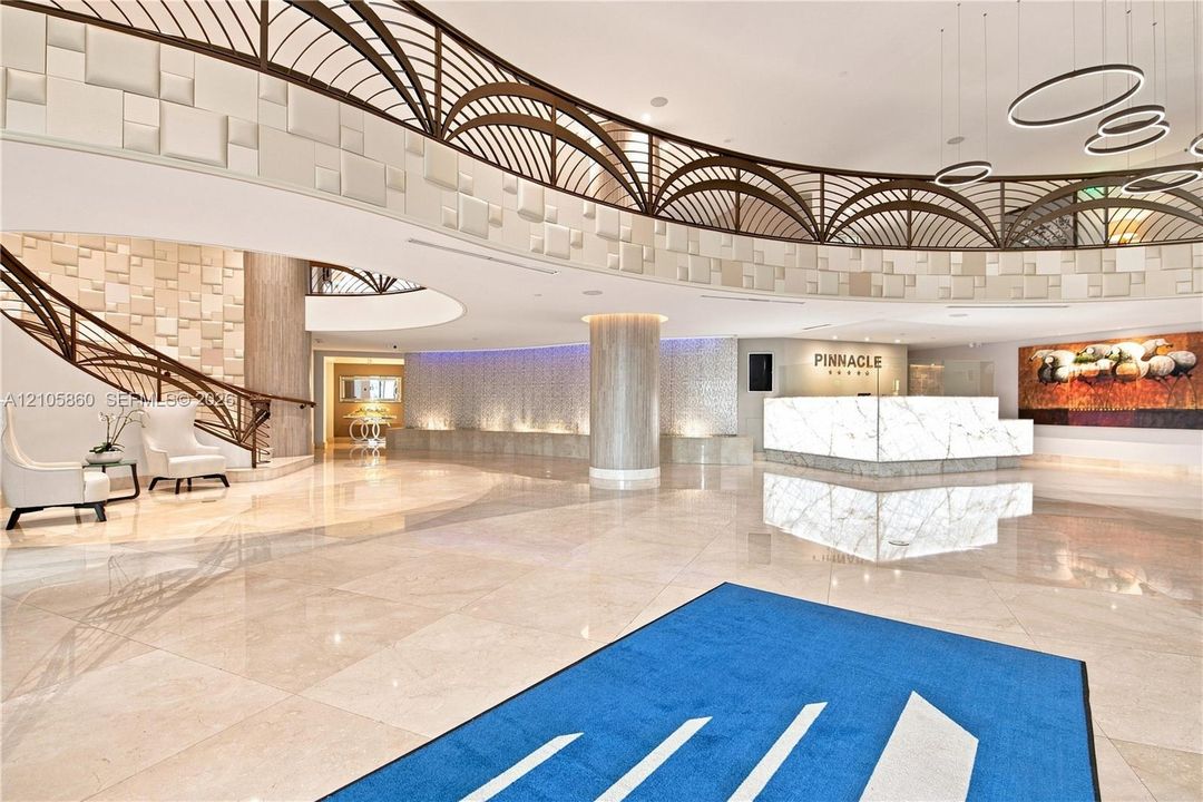 En Venta: $2,499,000 (3 camas, 3 baños, 1840 Pies cuadrados)