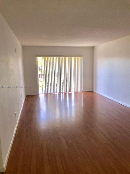 For Rent: $2,300 (2 beds, 2 baths, 1050 Square Feet)