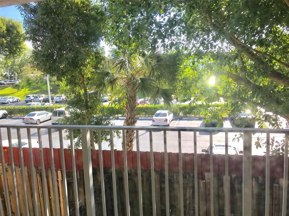 For Rent: $2,300 (2 beds, 2 baths, 1050 Square Feet)