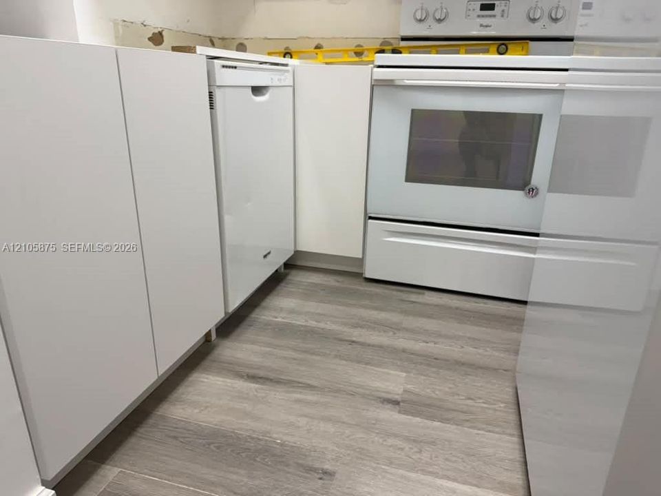 For Rent: $1,800 (1 beds, 1 baths, 620 Square Feet)