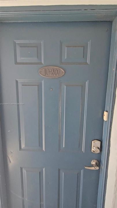 For Rent: $1,800 (1 beds, 1 baths, 620 Square Feet)