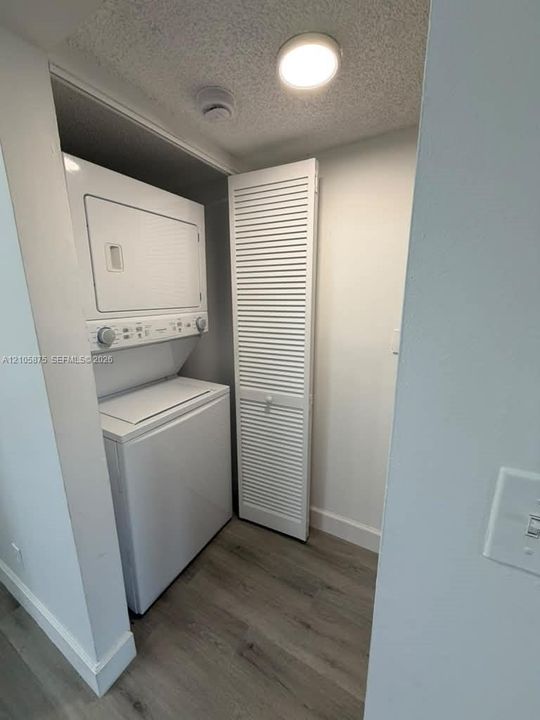 For Rent: $1,800 (1 beds, 1 baths, 620 Square Feet)