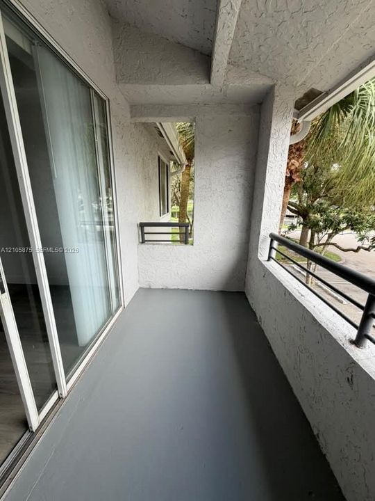 For Rent: $1,800 (1 beds, 1 baths, 620 Square Feet)