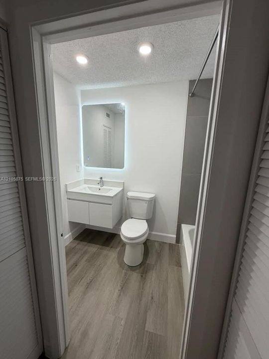 For Rent: $1,800 (1 beds, 1 baths, 620 Square Feet)