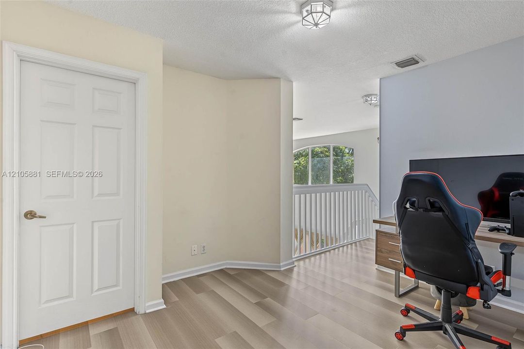 upstairs office nook