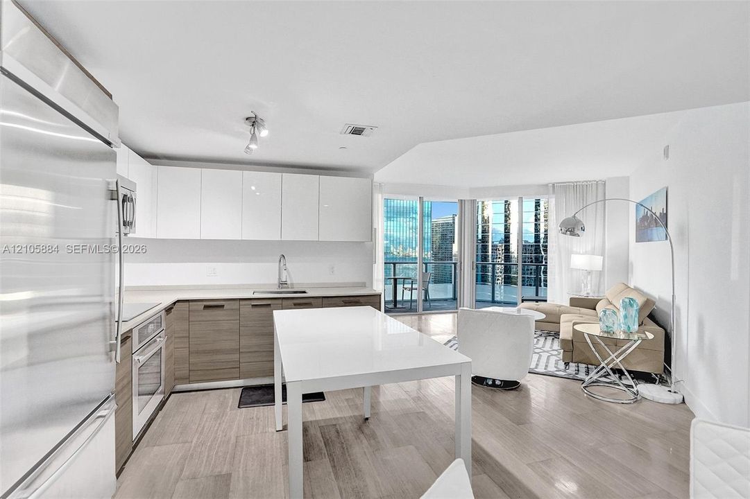 For Rent: $7,500 (2 beds, 2 baths, 1116 Square Feet)