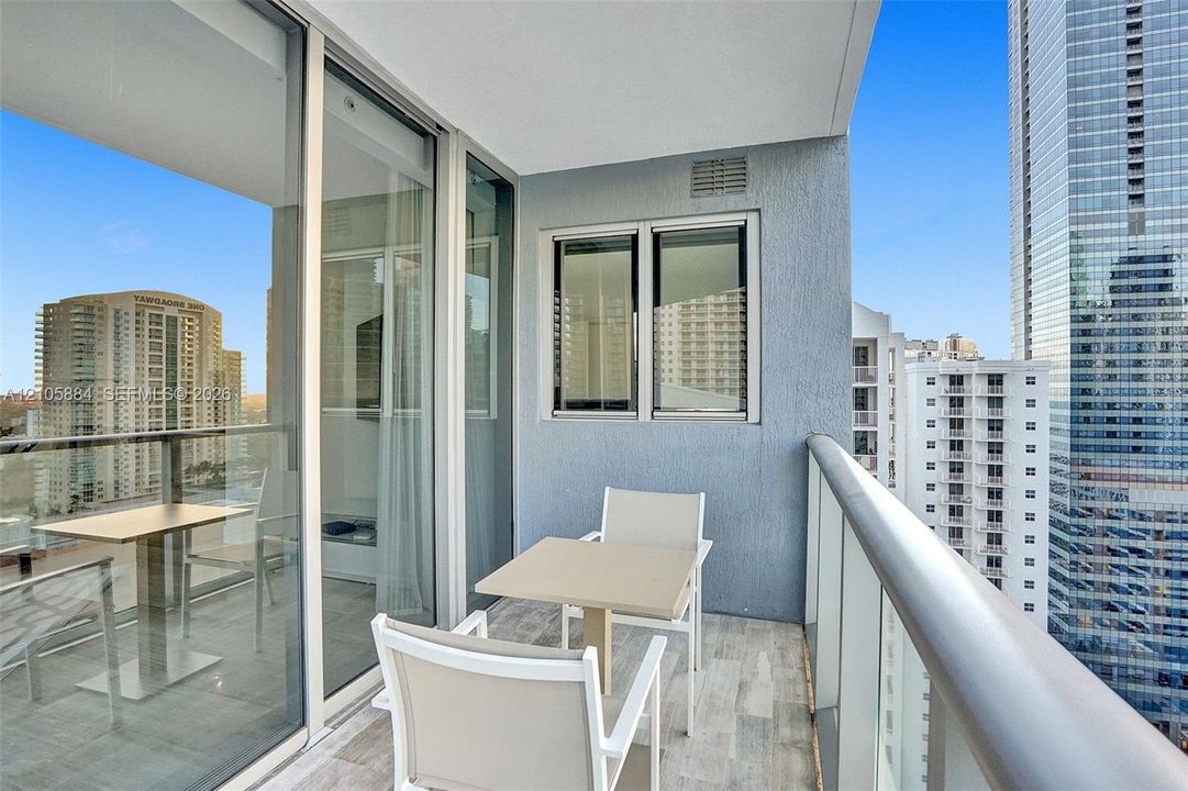 For Rent: $7,500 (2 beds, 2 baths, 1116 Square Feet)