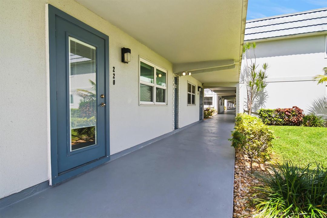 FRONT ENTRY WITH GOLF VIEWS
