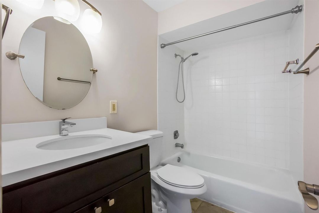 3015 Oaktree Lane, Hollywood, FL 33021 (