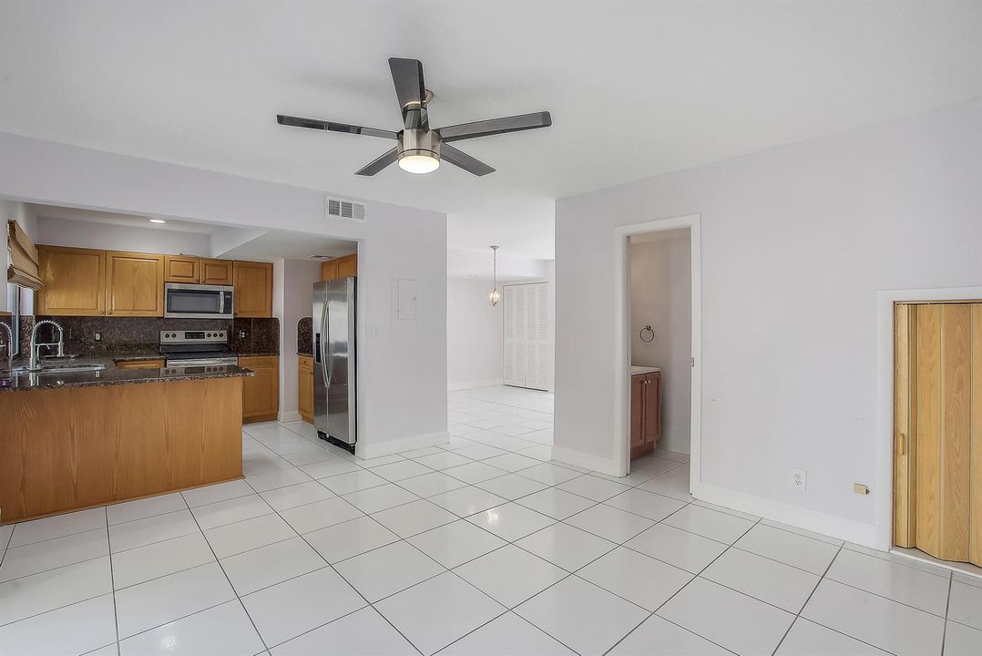 3015 Oaktree Lane, Hollywood, FL 33021 (