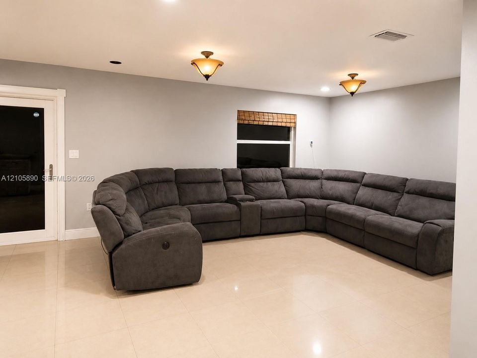 En Renta: $3,799 (4 camas, 4 baños, 2327 Pies cuadrados)