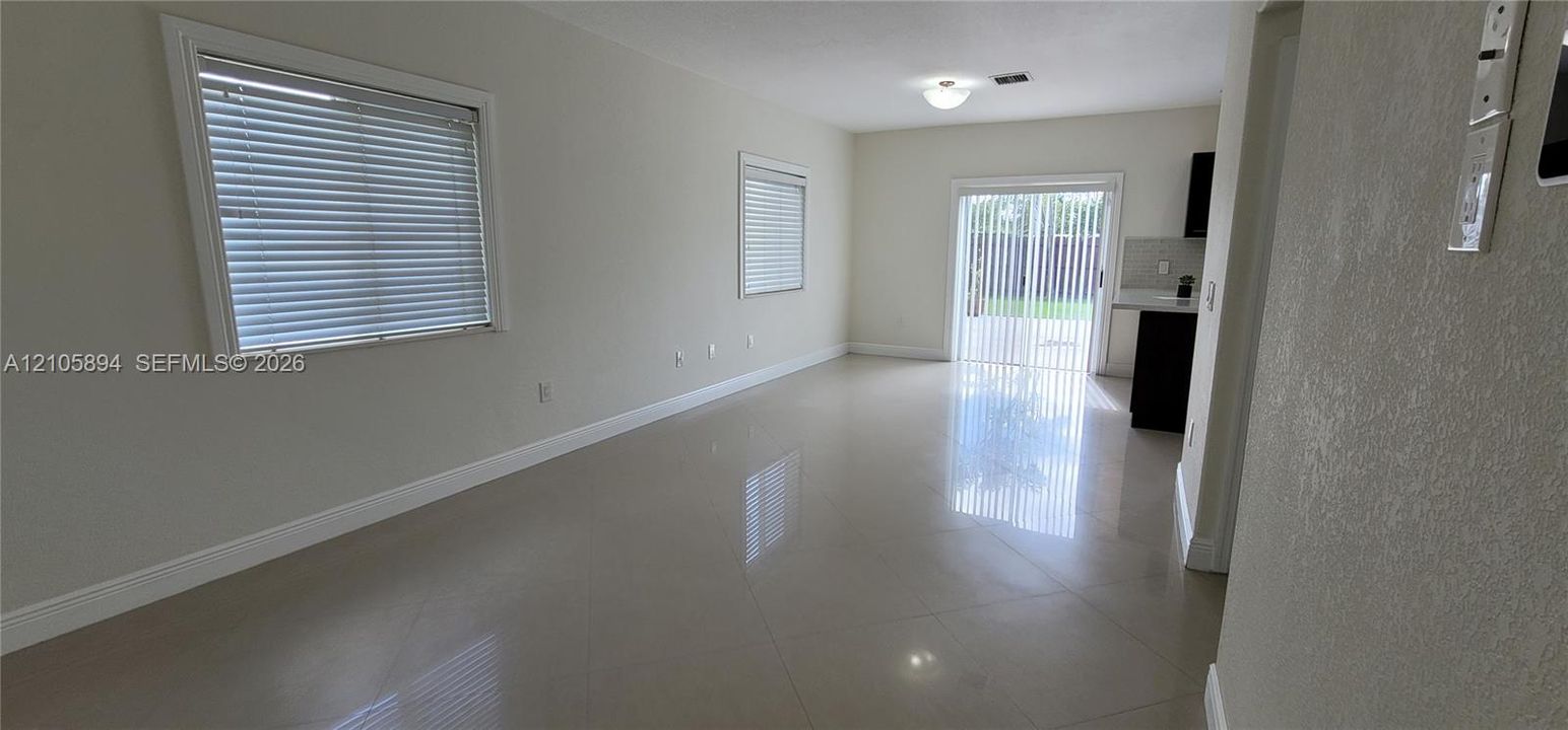 For Rent: $2,975 (3 beds, 2 baths, 1220 Square Feet)