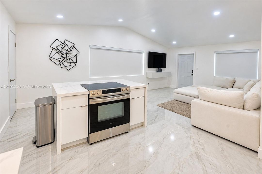 En Venta: $470,000 (3 camas, 2 baños, 984 Pies cuadrados)