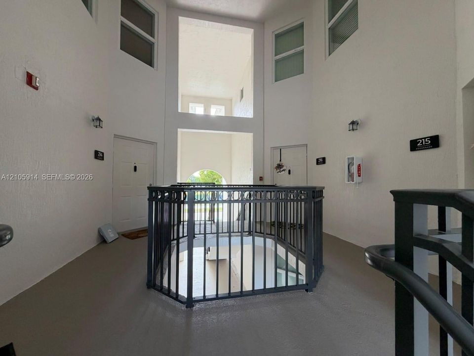 En Venta: $399,900 (3 camas, 2 baños, 1385 Pies cuadrados)