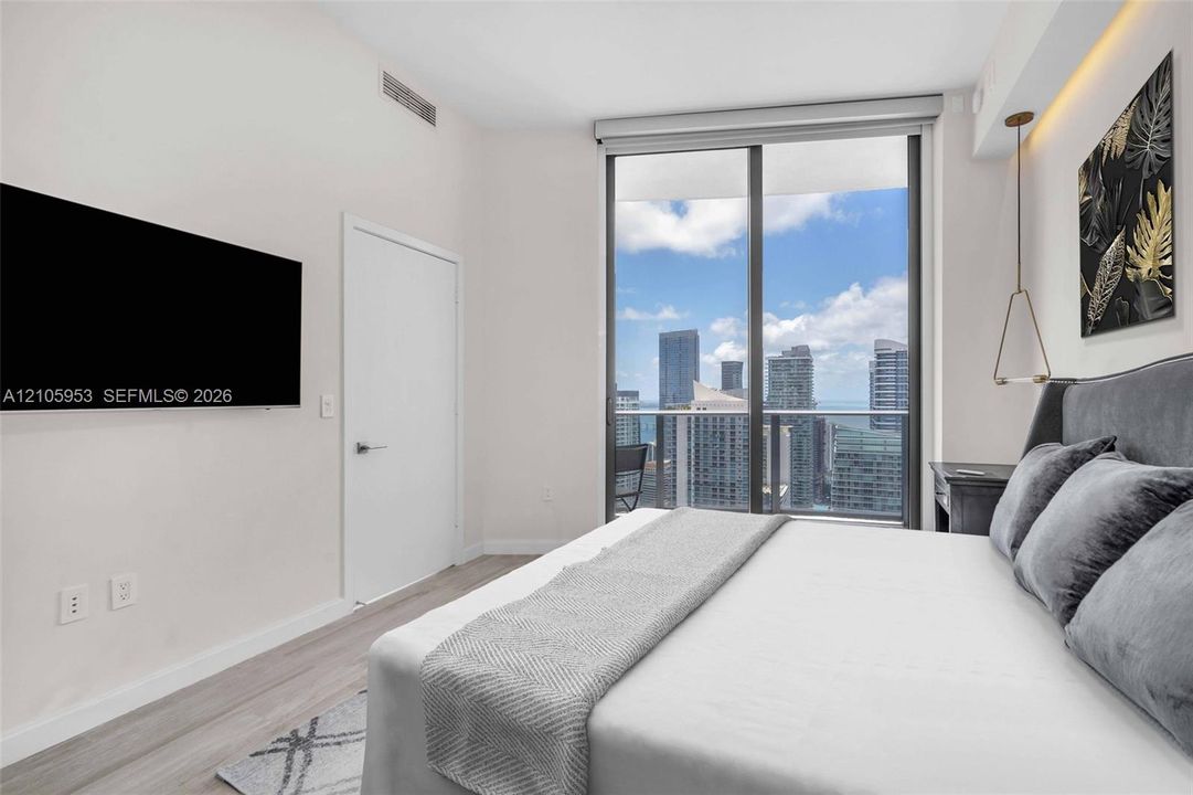 For Rent: $7,250 (2 beds, 2 baths, 1067 Square Feet)