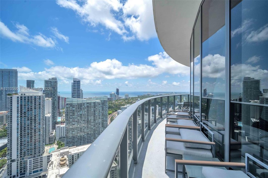 For Rent: $7,250 (2 beds, 2 baths, 1067 Square Feet)