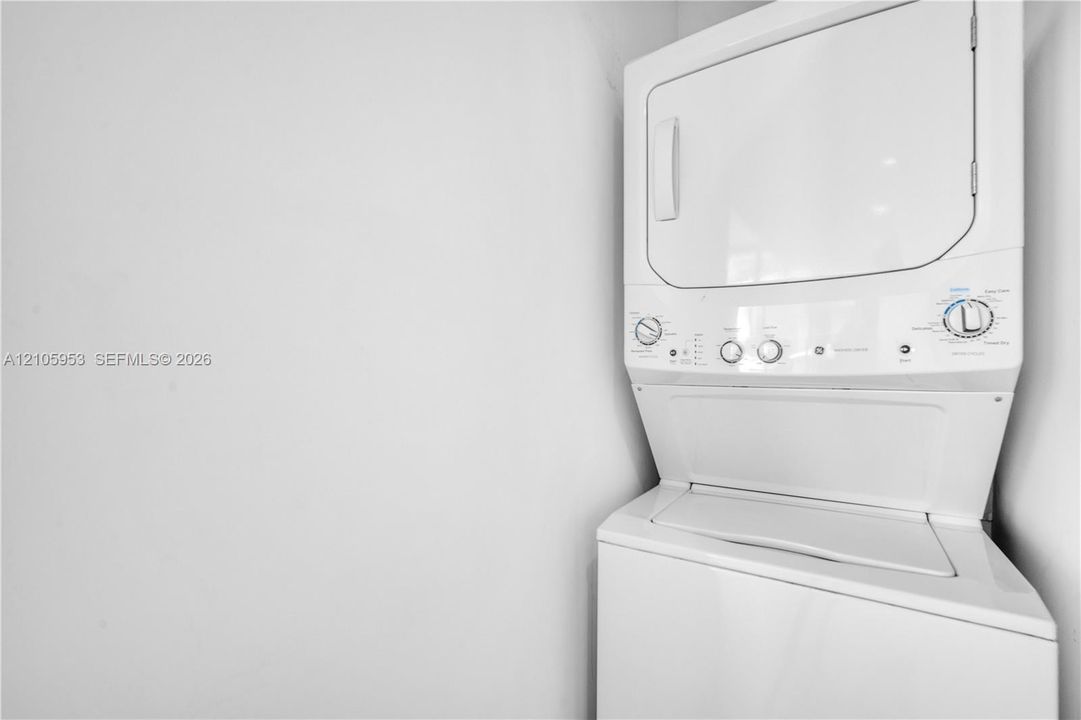 For Rent: $7,250 (2 beds, 2 baths, 1067 Square Feet)