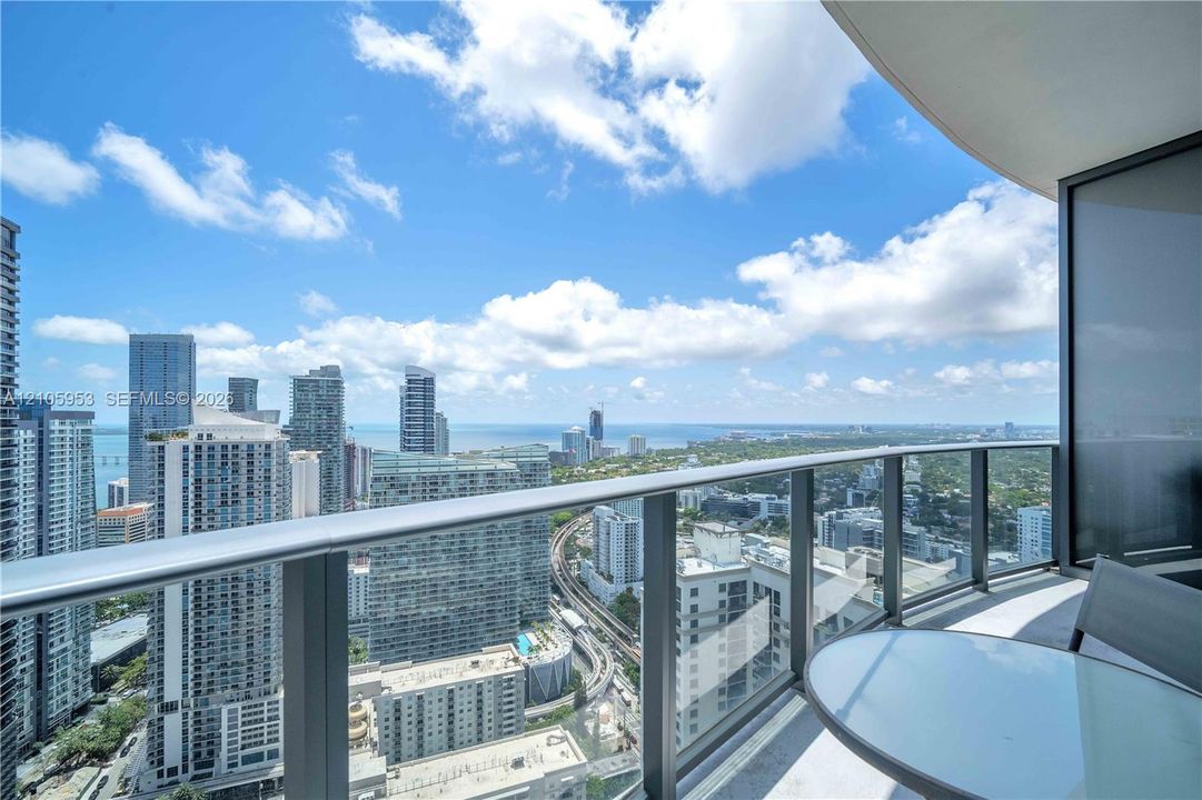 For Rent: $7,250 (2 beds, 2 baths, 1067 Square Feet)