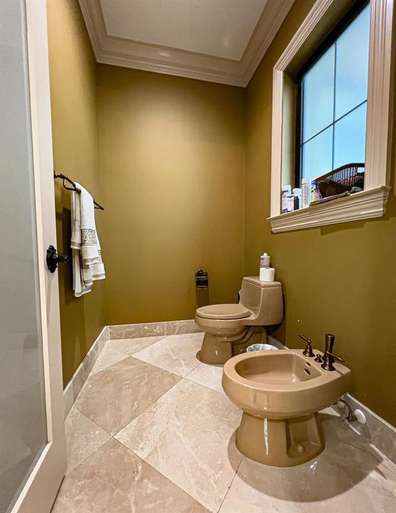 98 Bath Room