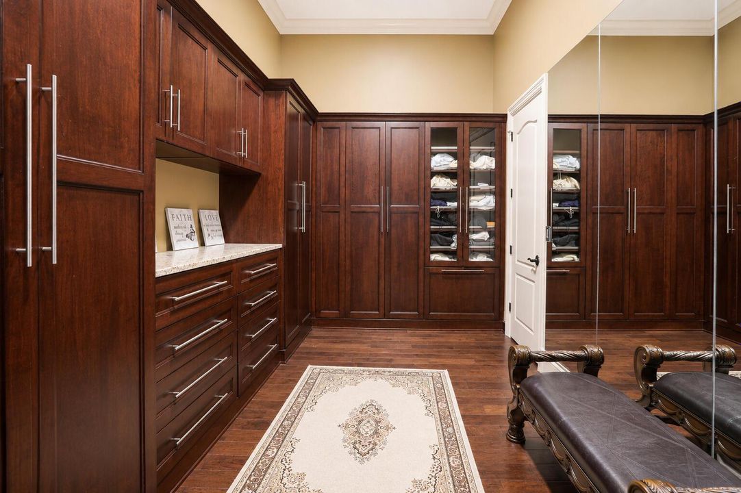 88 Primary Walk in Closet