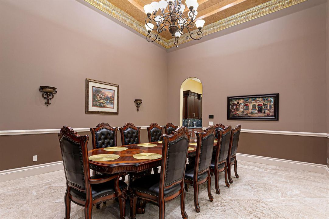 38 Formal Dinning Room