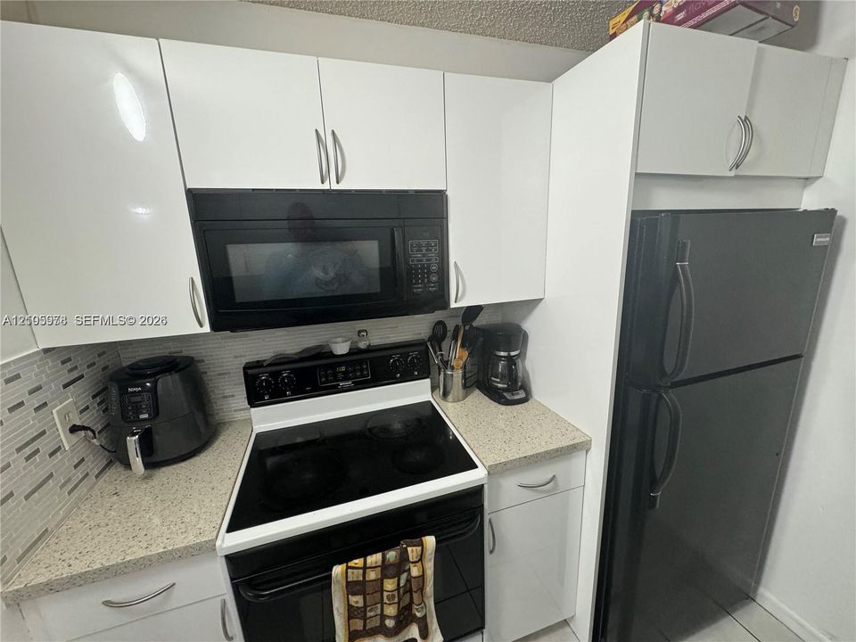For Rent: $1,795 (2 beds, 2 baths, 768 Square Feet)