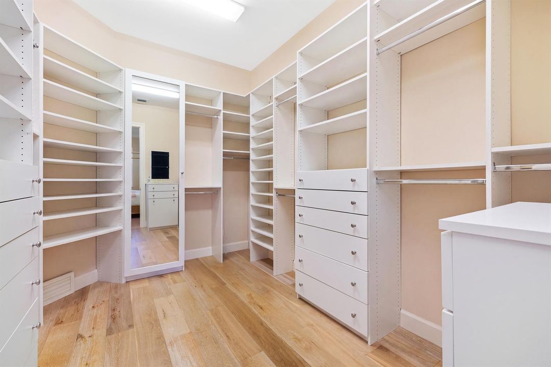 Walk-in Closet