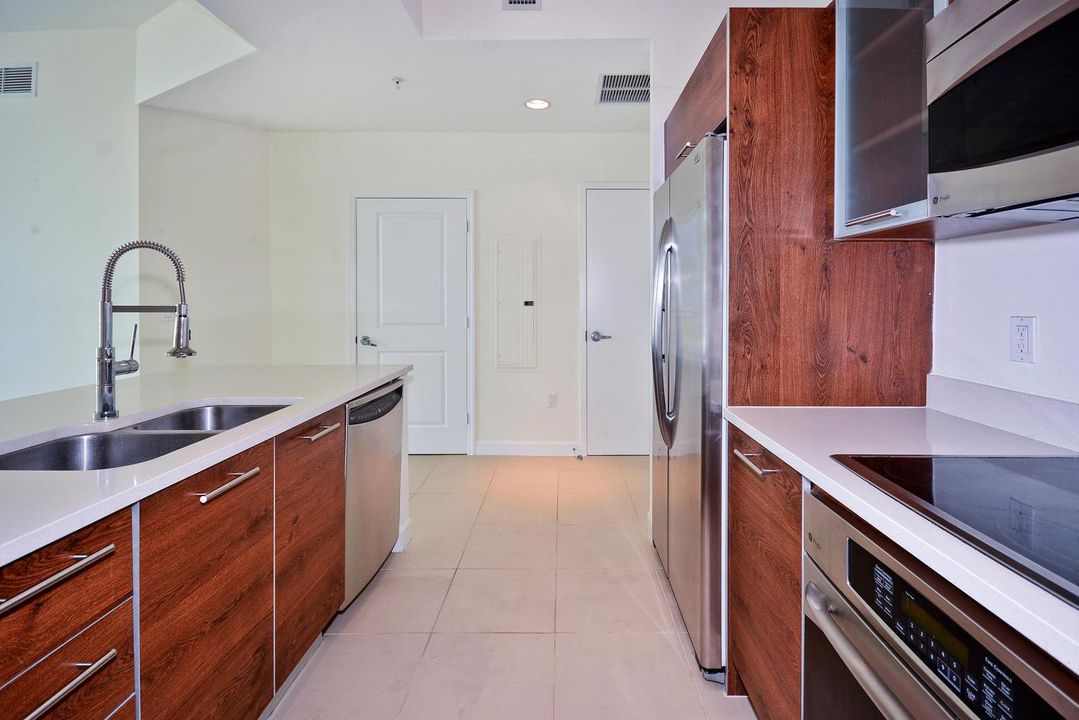 480 Hibiscus St Misc images-large-008-2-