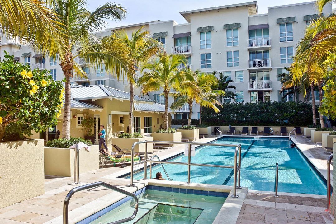 480 Hibiscus St 801 West Palm-large-032-