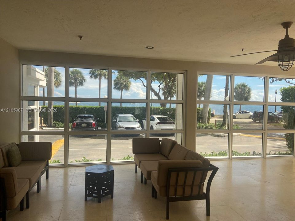 : $4,600 (2 beds, 2 baths, 1283 Square Feet)