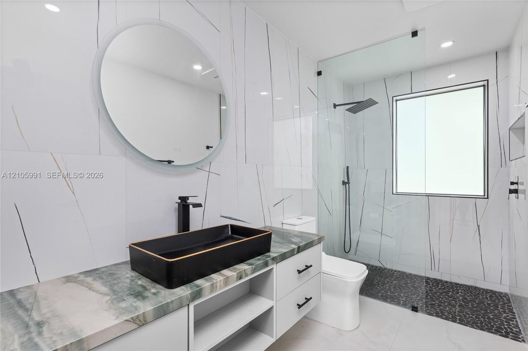 En Venta: $1,950,000 (4 camas, 3 baños, 2849 Pies cuadrados)