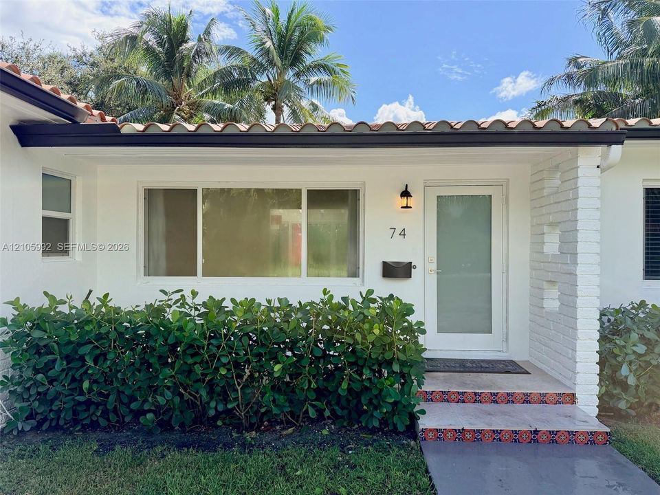 Active With Contract: $1,100,000 (3 beds, 2 baths, 1458 Square Feet)