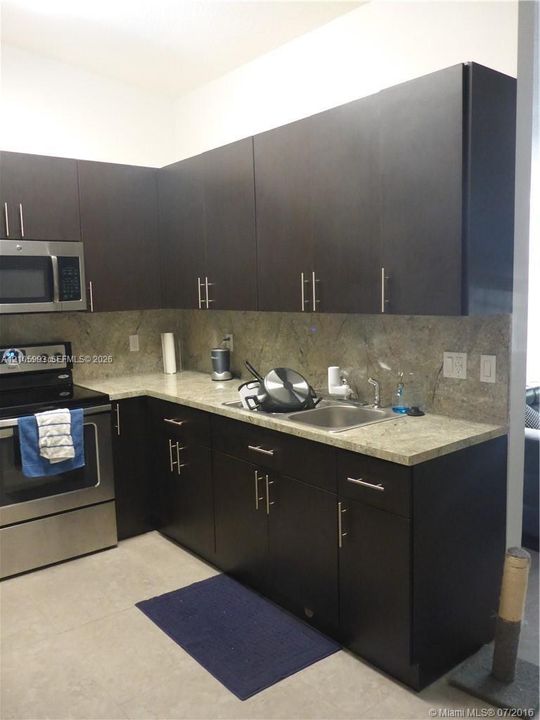 En Venta: $269,900 (1 camas, 1 baños, 700 Pies cuadrados)