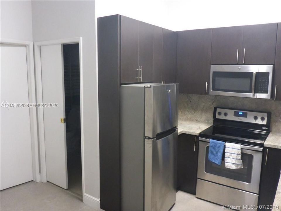 En Venta: $269,900 (1 camas, 1 baños, 700 Pies cuadrados)