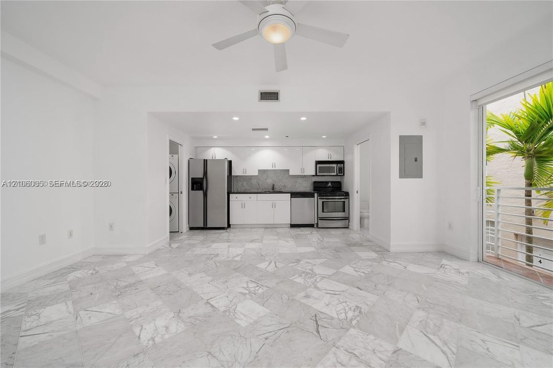 En Renta: $4,299 (2 camas, 2 baños, 1169 Pies cuadrados)