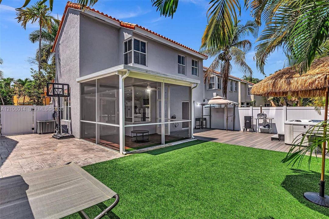 For Rent: $4,000 (3 beds, 3 baths, 1700 Square Feet)