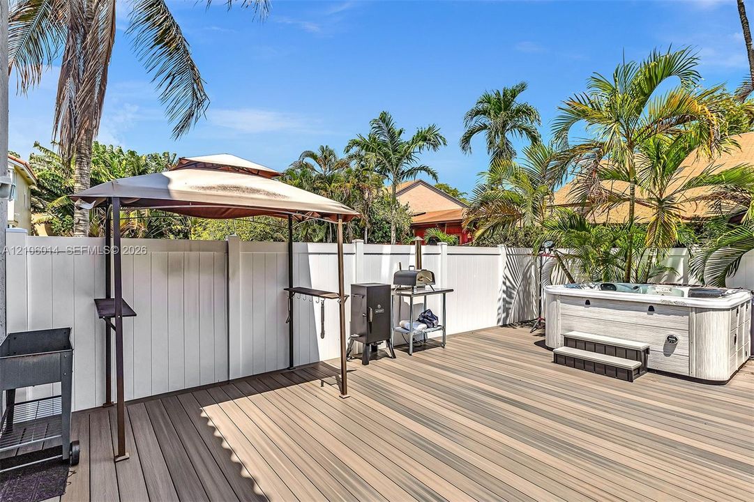 For Rent: $4,000 (3 beds, 3 baths, 1700 Square Feet)