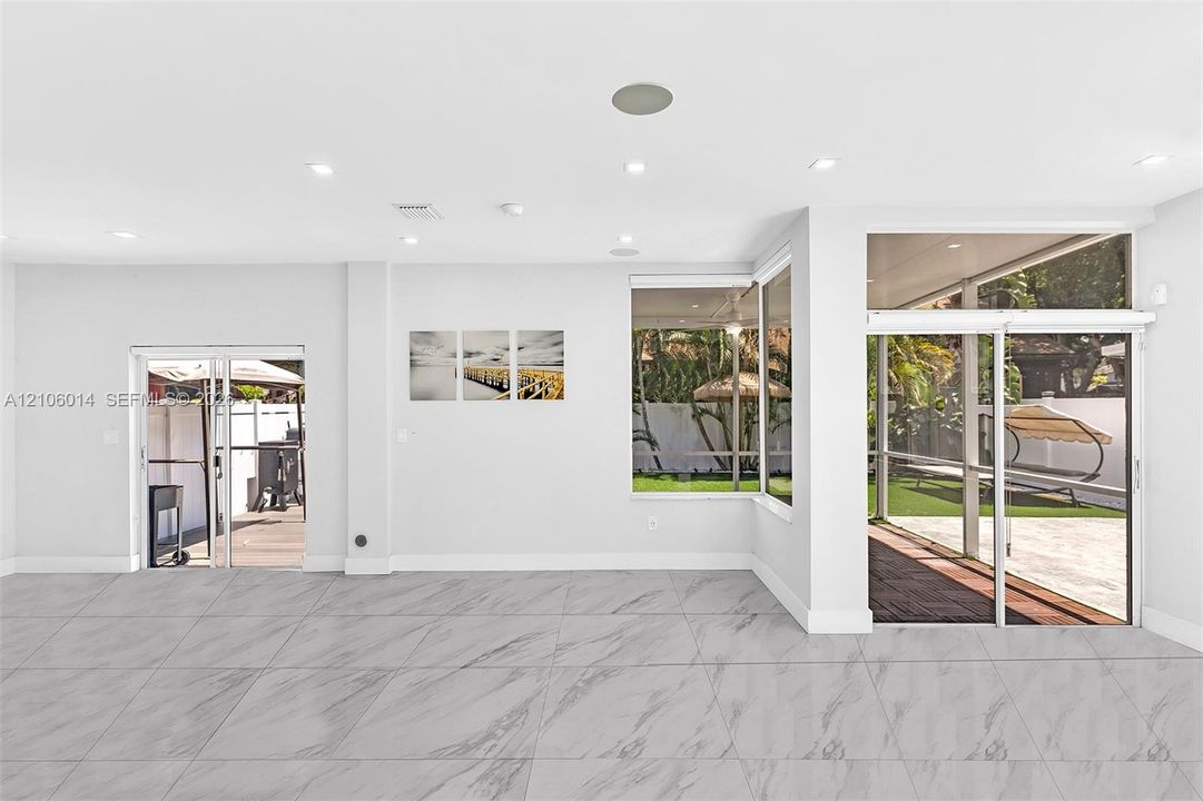For Rent: $4,000 (3 beds, 3 baths, 1700 Square Feet)