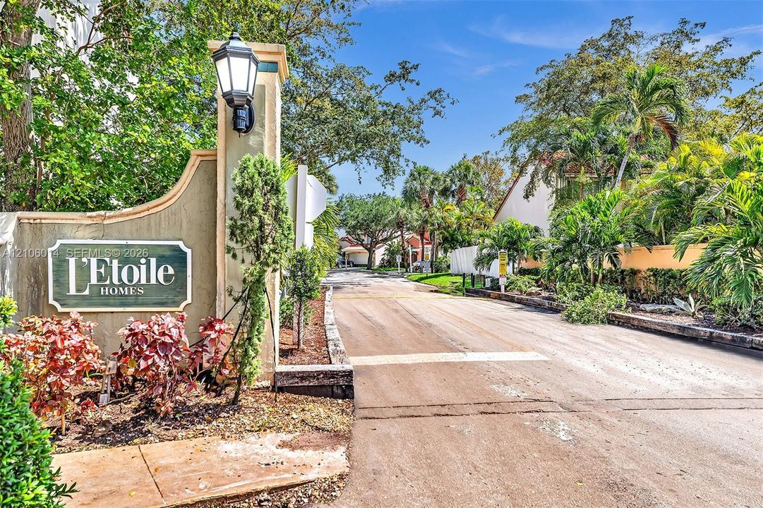 For Rent: $4,000 (3 beds, 3 baths, 1700 Square Feet)