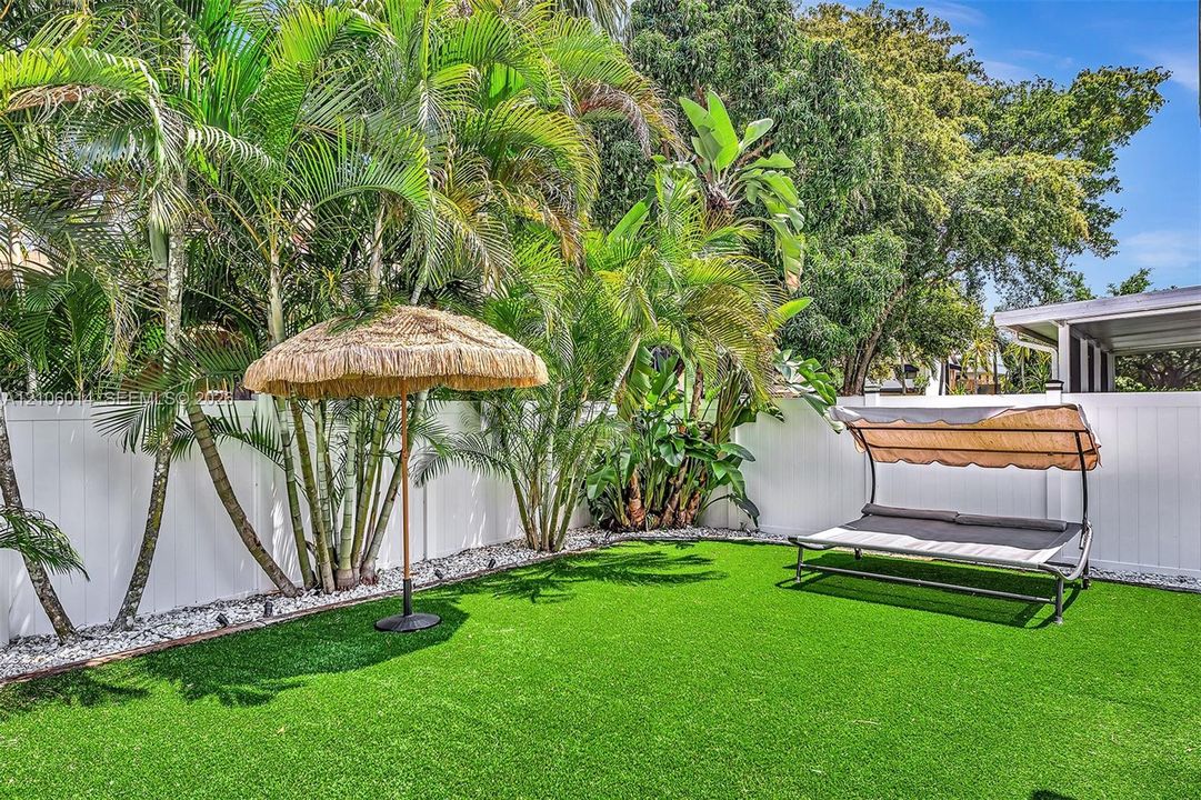 For Rent: $4,000 (3 beds, 3 baths, 1700 Square Feet)