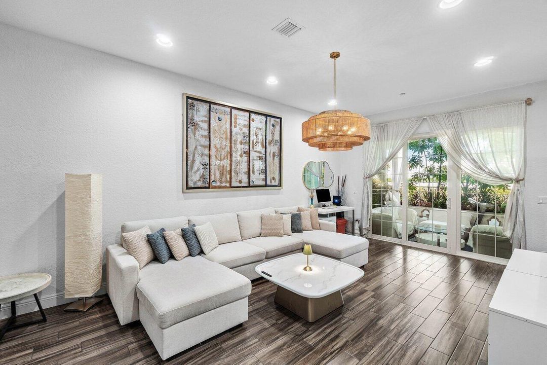 009-88NottinghamPlace-BoyntonBeach-FL-33