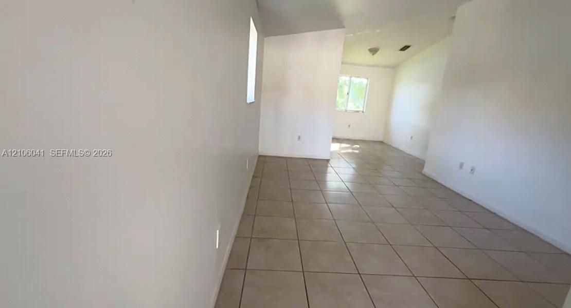 For Sale: $223,000 (3 beds, 2 baths, 1024 Square Feet)