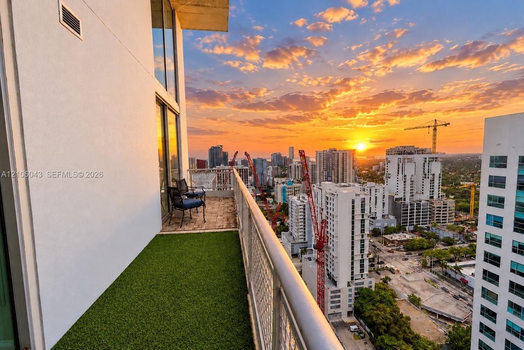 For Rent: $3,800 (2 beds, 2 baths, 1255 Square Feet)
