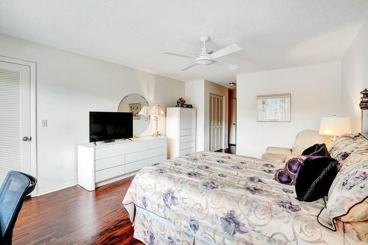 14 D westgate bedroom