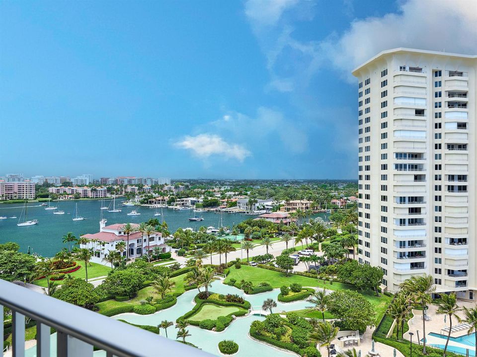 Terrace view Lake Boca