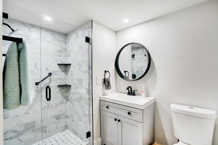 14 Westgate D second bathroom