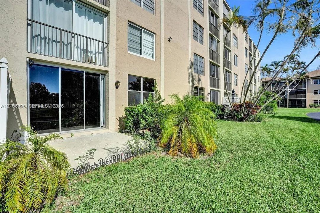 En Venta: $254,900 (2 camas, 2 baños, 1040 Pies cuadrados)