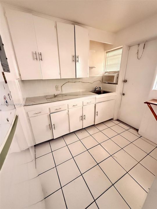 For Rent: $1,500 (1 beds, 1 baths, 750 Square Feet)