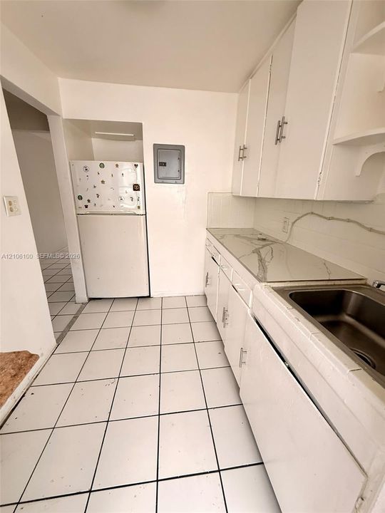 For Rent: $1,500 (1 beds, 1 baths, 750 Square Feet)