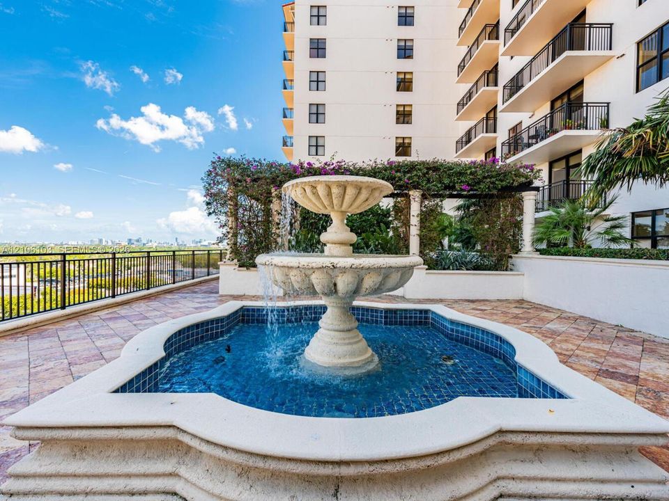 En Venta: $486,000 (2 camas, 2 baños, 1080 Pies cuadrados)
